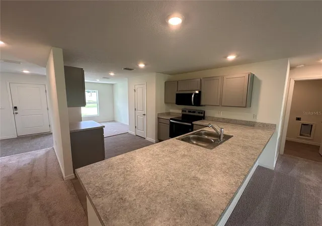 Photo 2 of Single family home for sale at 6 Reine Pl, Palm Coast, FL 32164 | MLS# C7530255 | Listing updated on 2026-09-29