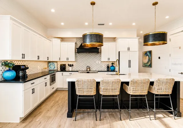 Photo 4 of Single family home for sale at 239 S Harbor Dr, Holmes Beach, FL 34217 | MLS# A4704768 | Listing updated on 2026-09-10