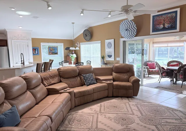 Photo 4 of Single family home for sale at 965 Joiner Pl, The Villages, FL 32162 | MLS# O6438318 | Listing updated on 2026-09-12