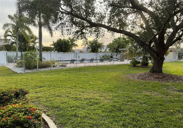 Listing Photo 5 - Condo for sale in building located at 2244 Winkler Ave, Fort Myers, FL 33901 - Unit #301