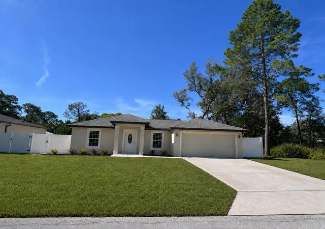 Photo 2 of Single family home for sale at 7358 Centerwood Ave, Spring Hill, FL 34606 | MLS# W7889121 | Listing updated on 2026-10-13