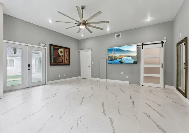 Photo 3 of Single family home for sale at 4874 Old Oak Trl, Saint Cloud, FL 34771 | MLS# O6438358 | Listing updated on 2026-09-12