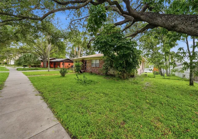 Photo 2 of Land for sale at 500 W Davis Blvd, Tampa, FL 33606 | MLS# TB8544736 | Listing updated on 2026-09-15