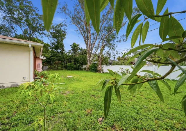 Photo 3 of Land for sale at 500 W Davis Blvd, Tampa, FL 33606 | MLS# TB8544736 | Listing updated on 2026-09-15