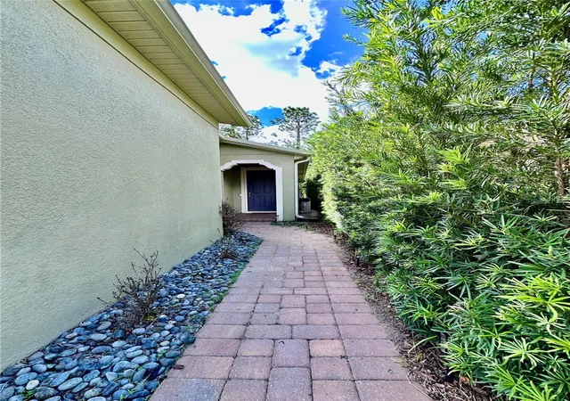 Photo 2 of Single family home for sale at 1557 Amber Leaf Cir, Ocoee, FL 34761 | MLS# O6438403 | Listing updated on 2026-09-10