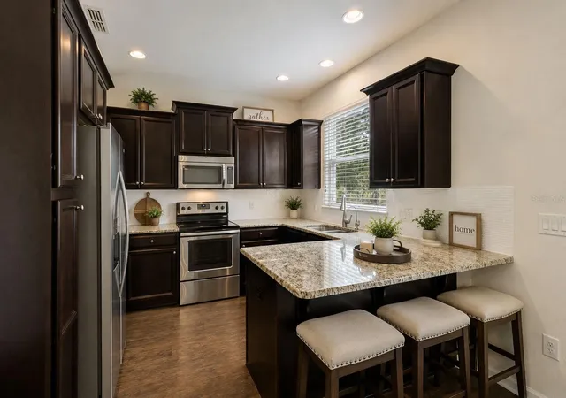 Photo 3 of Townhouse for sale at 12161 Trailhead Dr, Bradenton, FL 34211 | MLS# A4704814 | Listing updated on 2026-09-23