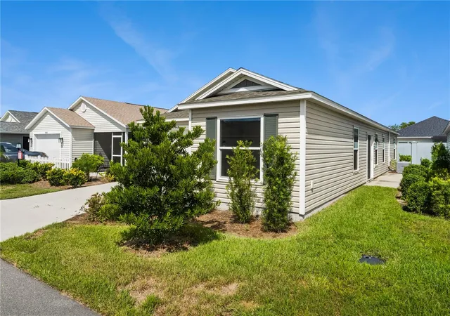 Photo 2 of Single family home for sale at 7548 Kuenher Ct, The Villages, FL 34762 | MLS# O6438447 | Listing updated on 2026-09-10