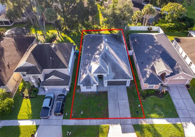 Photo 3 of Single family home for sale at 519 Pleasant Grv Dr, Winter Springs, FL 32708 | MLS# O6438464 | Listing updated on 2026-09-15