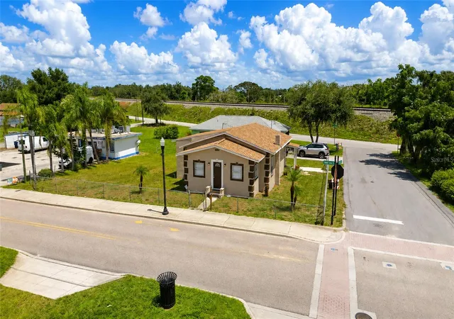 Photo 2 of Sale Pending at 1101 Dr Martin L King Jr Way, Haines City, FL 33844 | MLS# TB8544790 | Listing updated on 2026-10-02