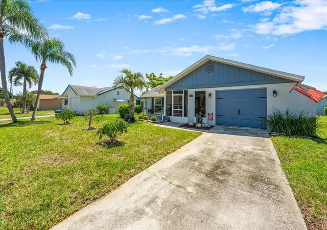 Photo 2 of Single family home for sale at 4411 Great Lakes Dr N, Clearwater, FL 33762 | MLS# TB8544795 | Listing updated on 2026-09-15