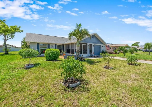 Photo 3 of Single family home for sale at 4411 Great Lakes Dr N, Clearwater, FL 33762 | MLS# TB8544795 | Listing updated on 2026-09-15