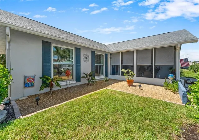 Photo 4 of Single family home for sale at 4411 Great Lakes Dr N, Clearwater, FL 33762 | MLS# TB8544795 | Listing updated on 2026-09-15