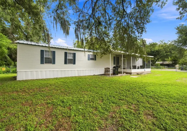 Photo 2 of Manufactured home for sale at 8823 E Millpoint Rd, Riverview, FL 33578 | MLS# TB8544802 | Listing updated on 2026-10-05