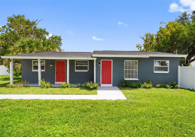 Photo 1 of Single family home for sale at 1409 College Park Ln, Tampa, FL 33612 | MLS# TB8544811 | Listing updated on 2026-09-14
