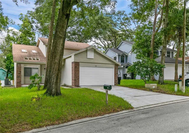 Photo 3 of Single family home for sale at 1785 Summit Chase Ave, Apopka, FL 32703 | MLS# O6438484 | Listing updated on 2026-09-14