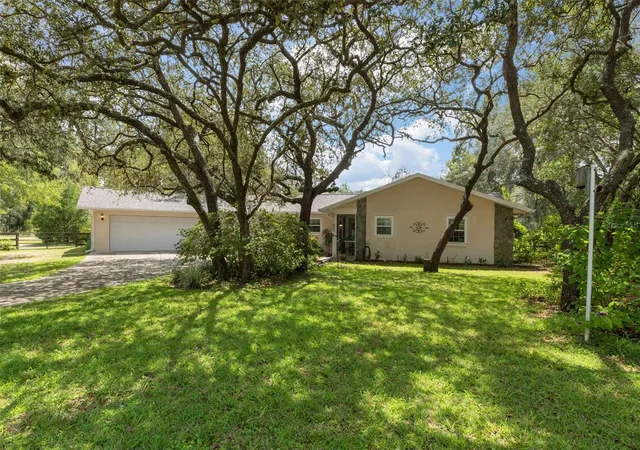 Photo 3 of Sale Pending at 6310 W Corral Pl, Beverly Hills, FL 34465 | MLS# W7889136 | Listing updated on 2026-09-19