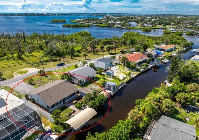 Photo 1 of Single family home for sale at 2041 S Pine St, Englewood, FL 34224 | MLS# D6148652 | Listing updated on 2026-10-03