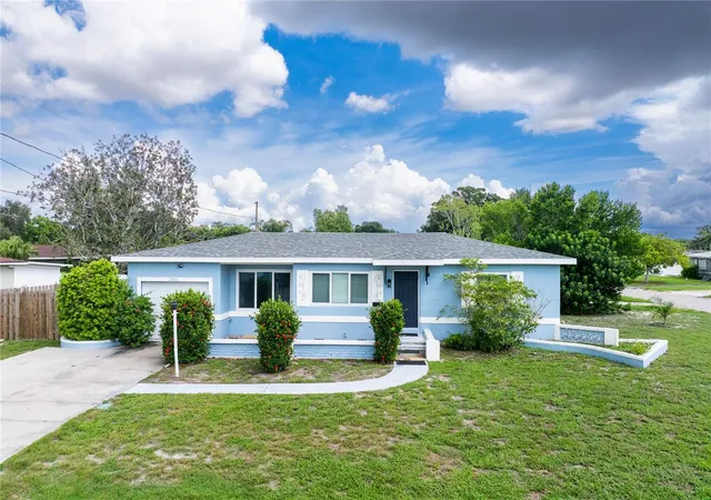 Photo 1 of Single family home for sale at 2501 Leslee Lake Dr N, Saint Petersburg, FL 33713 | MLS# TB8544893 | Listing updated on 2026-10-17