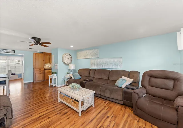 Photo 4 of Single family home for sale at 751 Nantucket Rd, Venice, FL 34293 | MLS# C7530282 | Listing updated on 2026-09-23