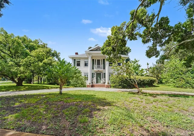 Photo 1 of Single family home for sale at 6100 3rd Avenue N, Saint Petersburg, FL 33710 | MLS# TB8544907 | Listing updated on 2026-10-05