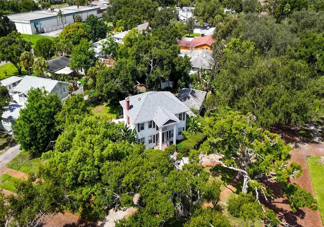 Photo 2 of Single family home for sale at 6100 3rd Avenue N, Saint Petersburg, FL 33710 | MLS# TB8544907 | Listing updated on 2026-10-05