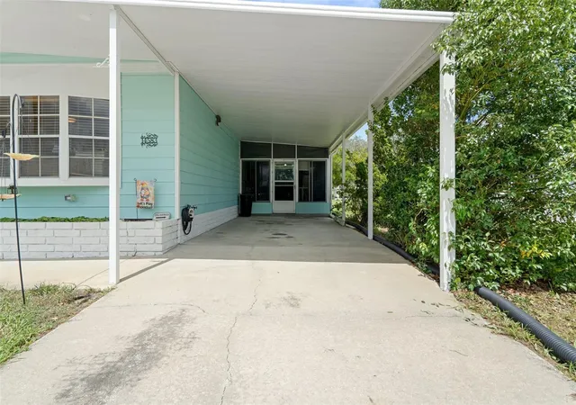Photo 2 of Manufactured home for sale at 14583 Rialto Ave, Brooksville, FL 34613 | MLS# W7889144 | Listing updated on 2026-10-07
