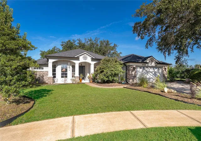 Photo 1 of Sale Pending at 302 Hickory Springs Ct, Debary, FL 32713 | MLS# O6438612 | Listing updated on 2026-09-08