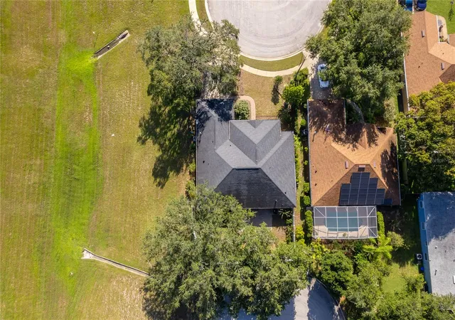 Photo 3 of Sale Pending at 302 Hickory Springs Ct, Debary, FL 32713 | MLS# O6438612 | Listing updated on 2026-09-08