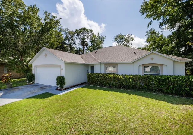 Photo 1 of Single family home for sale at 8 Pine Bush Ln, Palm Coast, FL 32164 | MLS# FC321176 | Listing updated on 2026-09-28
