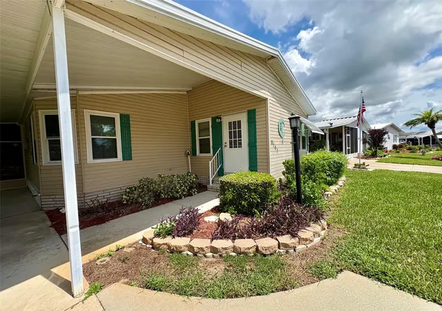 Photo 1 of Manufactured home for sale at 6107 Grand Oaks Dr SE, Winter Haven, FL 33884 | MLS# L4964771 | Listing updated on 2026-09-14