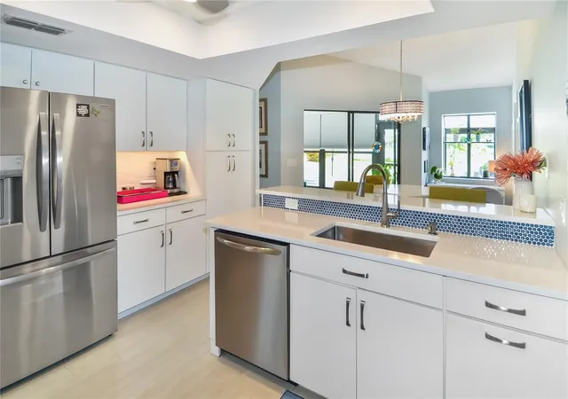 Photo 4 of Single family home for sale at 3286 Meadow Run Cir, Venice, FL 34293 | MLS# N6145603 | Listing updated on 2026-09-17