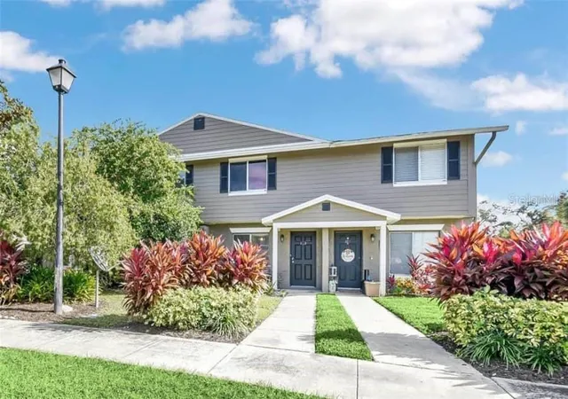 Photo 3 of Townhouse for sale at 113 Kristi Ann Ct, Winter Springs, FL 32708 | MLS# O6438689 | Listing updated on 2026-09-28