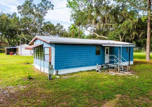 Photo 3 of Manufactured home for sale at 3649 Alice Dr, Wesley Chapel, FL 33543 | MLS# TB8545023 | Listing updated on 2026-09-10