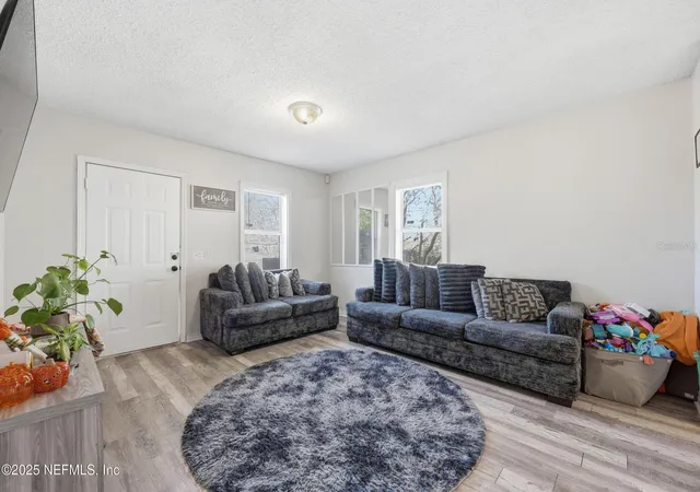 Photo 2 of Single family home for sale at 1305 Melson Ave, Jacksonville, FL 32254 | MLS# O6438734 | Listing updated on 2026-09-15
