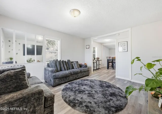 Photo 3 of Single family home for sale at 1305 Melson Ave, Jacksonville, FL 32254 | MLS# O6438734 | Listing updated on 2026-09-15