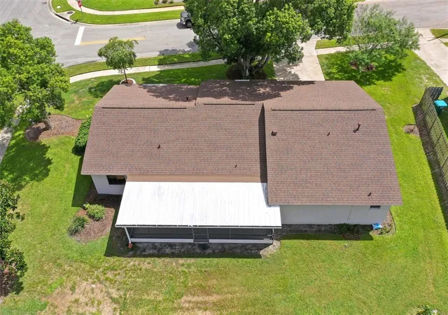 Photo 4 of Single family home for sale at 820 Van Ness Cir, Longwood, FL 32750 | MLS# O6438759 | Listing updated on 2026-09-08