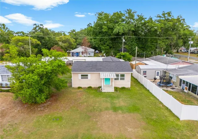 Photo 4 of House for sale at 4920 17th Street, Zephyrhills, FL 33542 | MLS# TB8545113 | Listing updated on 2026-09-11