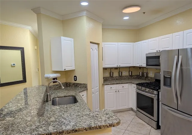 Photo 4 of Condo for sale at 2731 Via Capri #921, Clearwater, FL 33764 | MLS# A4704939 | Listing updated on 2026-09-23