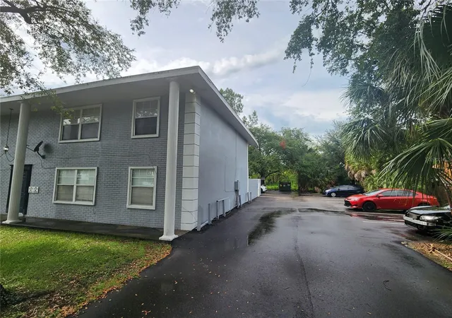 Photo 2 of Condo for sale at 5310 Whiteway Dr #5310, Temple Terrace, FL 33617 | MLS# TB8545146 | Listing updated on 2026-09-11