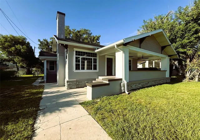 Photo 1 of Single family home for sale at 2112 Ave C Sw, Winter Haven, FL 33880 | MLS# P4939766 | Listing updated on 2026-09-15
