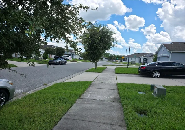 Photo 3 of Single family home for sale at 4304 Desert Rose Ave, Kissimmee, FL 34746 | MLS# O6438861 | Listing updated on 2026-09-14