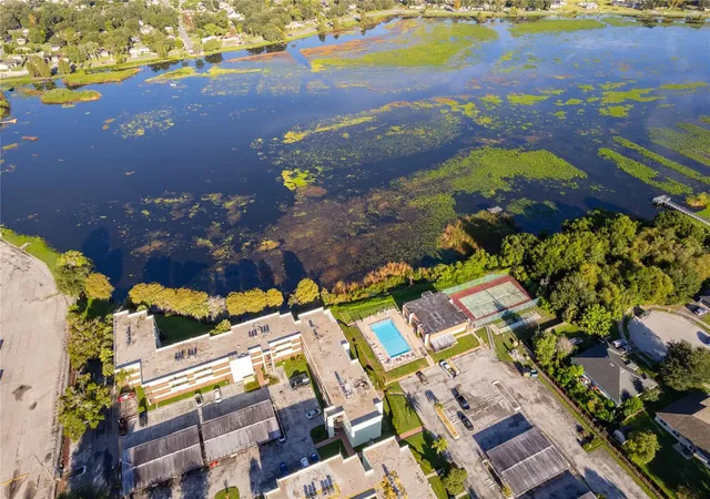 Photo 3 of Condo for sale at 1130 N Lake Parker Ave #C126, Lakeland, FL 33805 | MLS# O6438862 | Listing updated on 2026-09-13