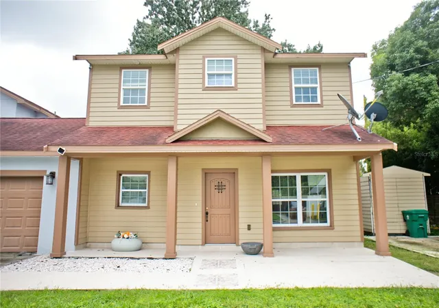 Photo 1 of Sale Pending at 402 E Maple St, Winter Garden, FL 34787 | MLS# G5117336 | Listing updated on 2026-10-02