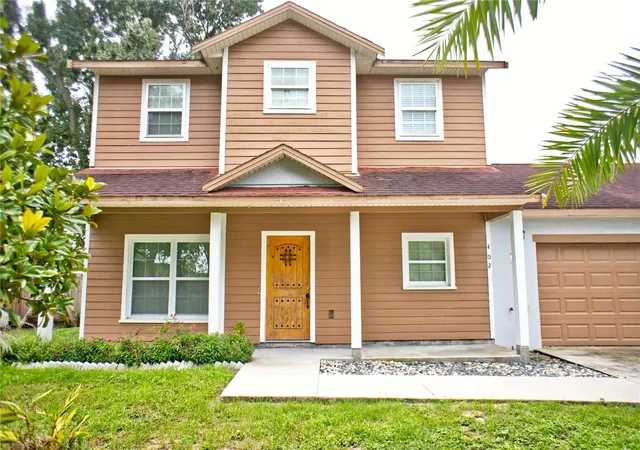 Photo 3 of Sale Pending at 402 E Maple St, Winter Garden, FL 34787 | MLS# G5117336 | Listing updated on 2026-10-02