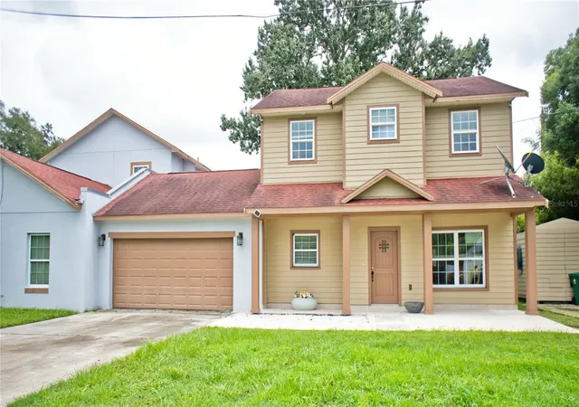 Photo 3 of Sale Pending at 402 E Maple St, Winter Garden, FL 34787 | MLS# G5117336 | Listing updated on 2026-10-02
