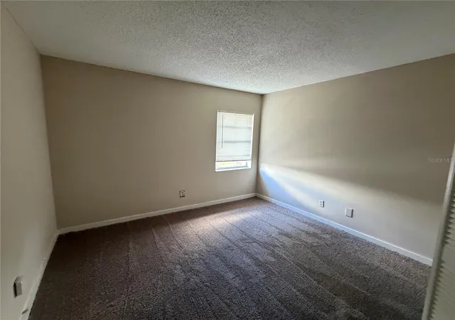 Listing Photo 5 - Condo for sale in building located at 7144 Waterside Dr, Tampa, FL 33617