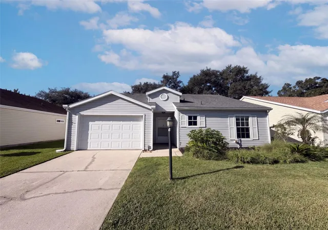 Photo 1 of Sale Pending at 5414 Astor St, Leesburg, FL 34748 | MLS# O6438928 | Listing updated on 2026-10-20