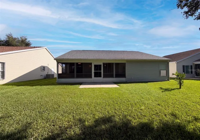 Photo 4 of Sale Pending at 5414 Astor St, Leesburg, FL 34748 | MLS# O6438928 | Listing updated on 2026-10-20