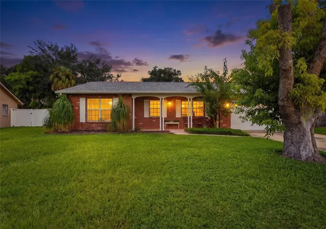 Photo 1 of Single family home for sale at 8403 S Flintrock Ct, Tampa, FL 33615 | MLS# TB8545316 | Listing updated on 2026-10-01