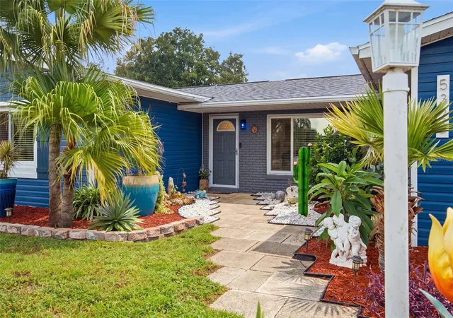 Photo 3 of Single family home for sale at 5325 James Rd, Fruitland Park, FL 34731 | MLS# O6438986 | Listing updated on 2026-09-13